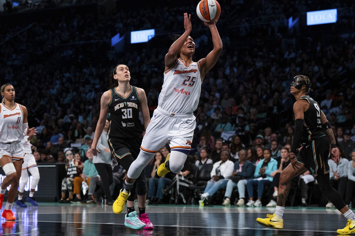 Sabally, Thomas help Phoenix beat New York 86-60 to even best-of-3 WNBA playoff series | iNFOnews.ca