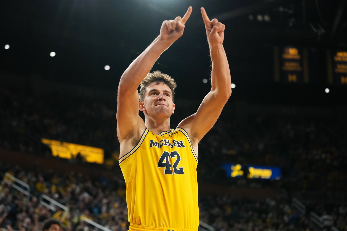 No. 2 Michigan routs Villanova 89-61, remaining unbeaten with 6th straight win by 25-plus points | iNFOnews.ca No. 2 Michigan routs Villanova 89-61, remaining unbeaten with 6th straight win by 25-plus points | iNFOnews.ca
