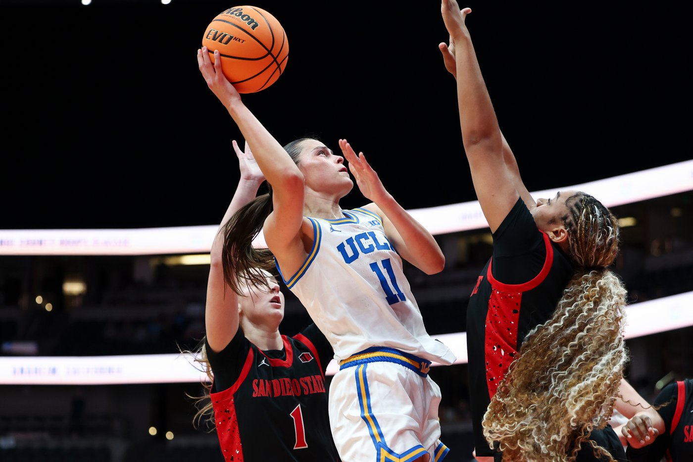Lauren Betts shines as No. 3 UCLA women rout San Diego State 77-53 in season opener | iNFOnews.ca Lauren Betts shines as No. 3 UCLA women rout San Diego State 77-53 in season opener | iNFOnews.ca