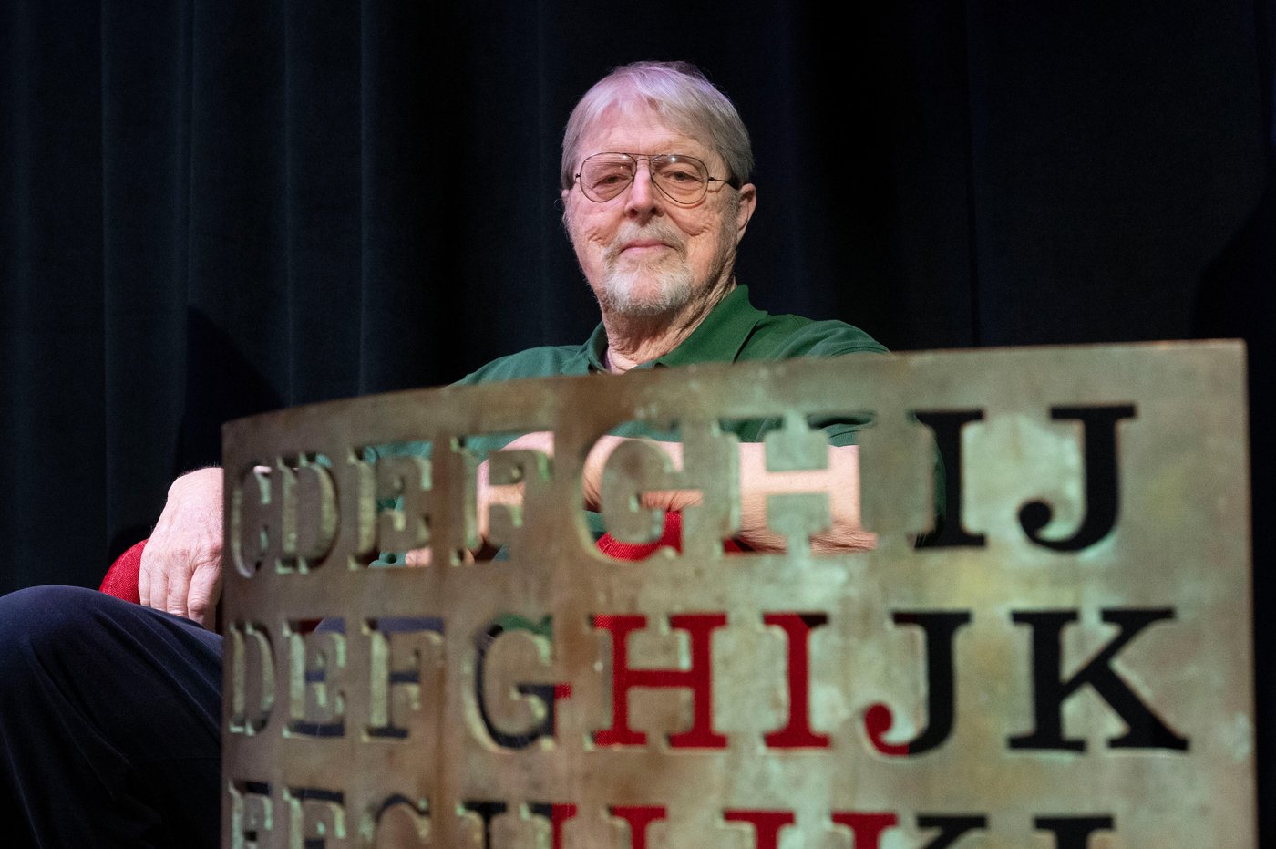 Solution goes on auction for CIA HQ's 'Kryptos' sculpture that has stumped code breakers for decades | iNFOnews.ca