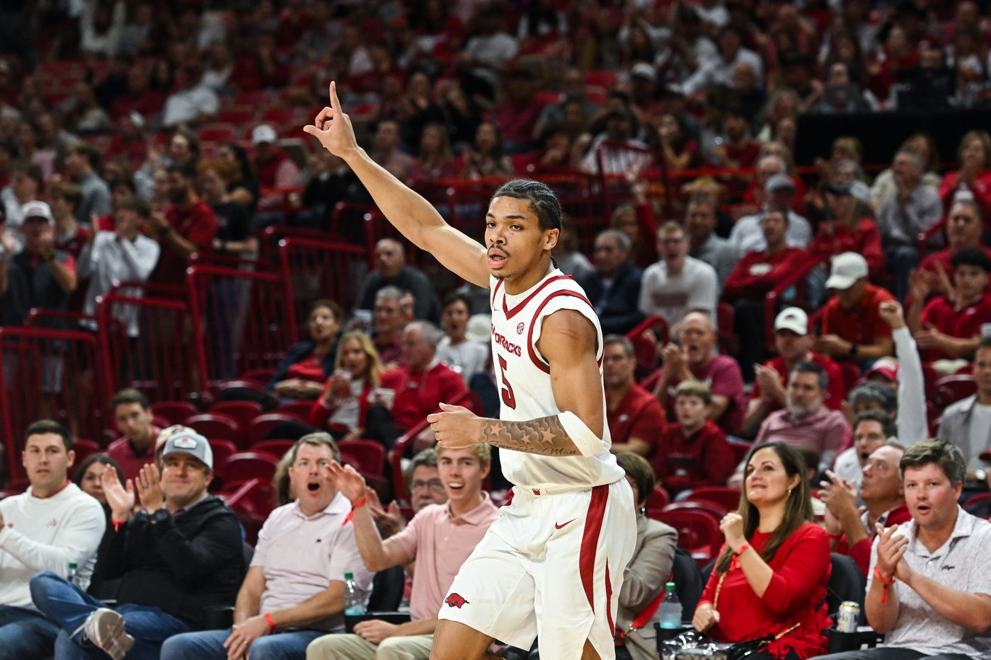 No. 21 Arkansas holds off Samford 79-75 behind freshman guards | iNFOnews.ca No. 21 Arkansas holds off Samford 79-75 behind freshman guards | iNFOnews.ca