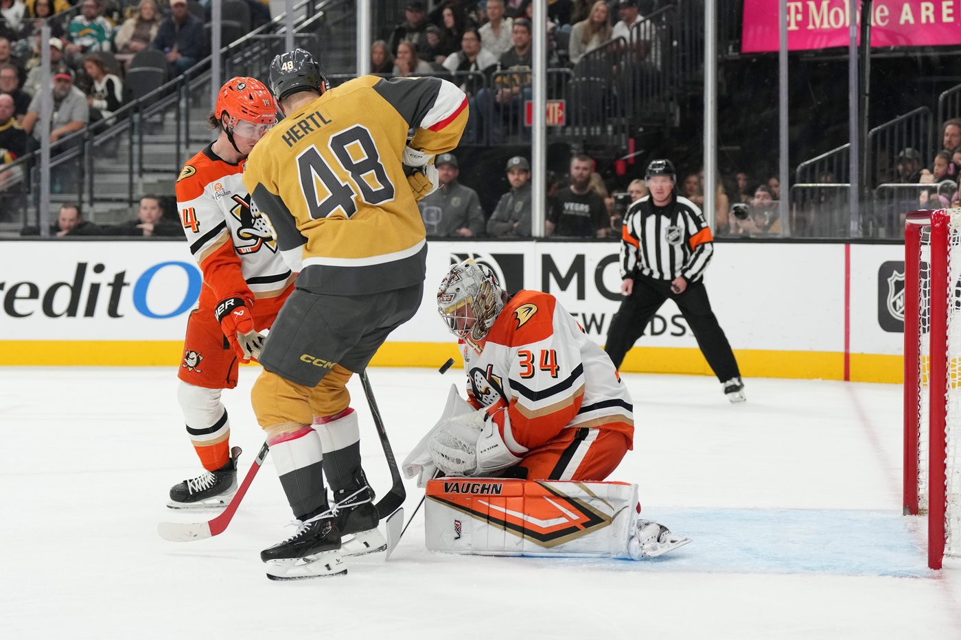 Jacob Trouba scores in OT to lift the Ducks past the Golden Knights, 4-3 | iNFOnews.ca