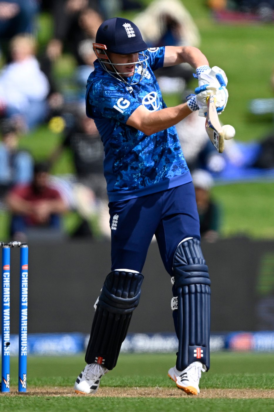 England bowled out for 175 after another top-order failure in the 2nd ODI against New Zealand | iNFOnews.ca England bowled out for 175 after another top-order failure in the 2nd ODI against New Zealand | iNFOnews.ca
