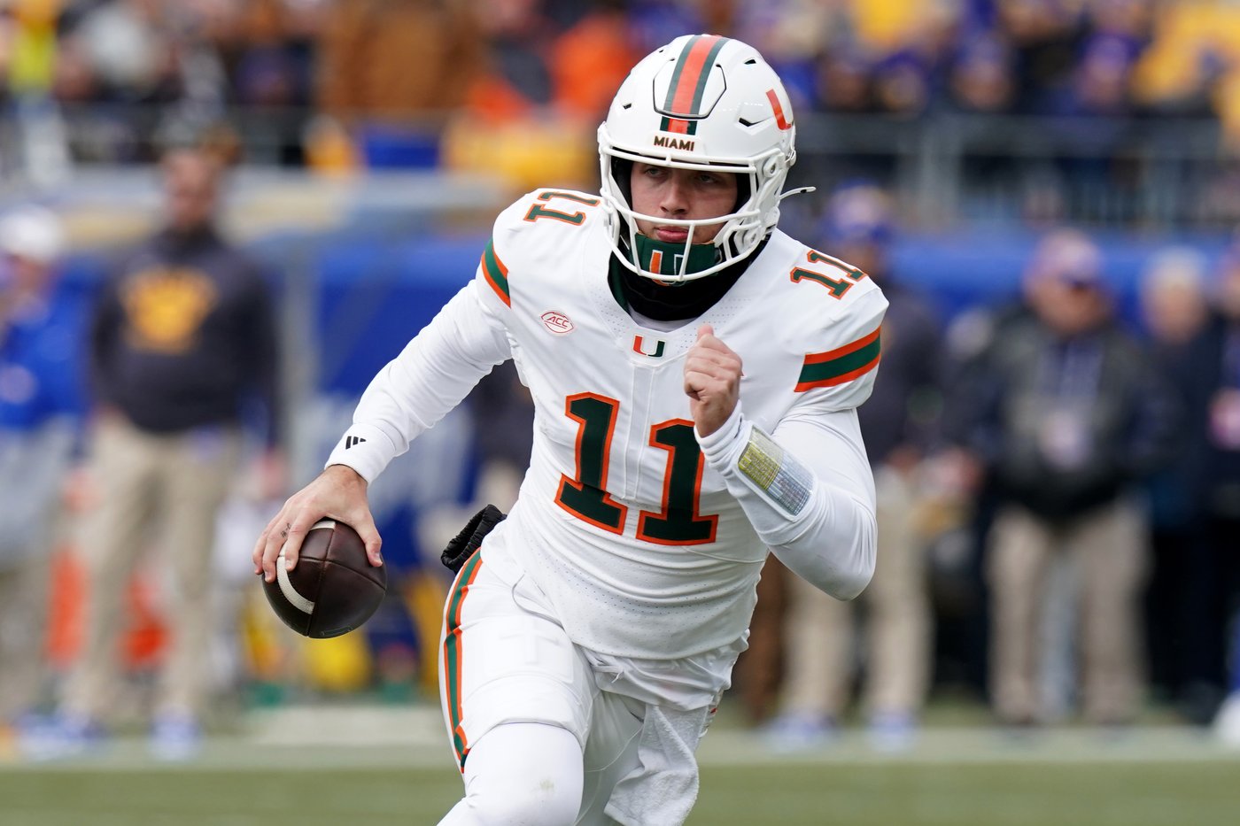No. 13 Miami races past No. 24 Pitt 38-7 to state its case for a CFP berth | iNFOnews.ca
