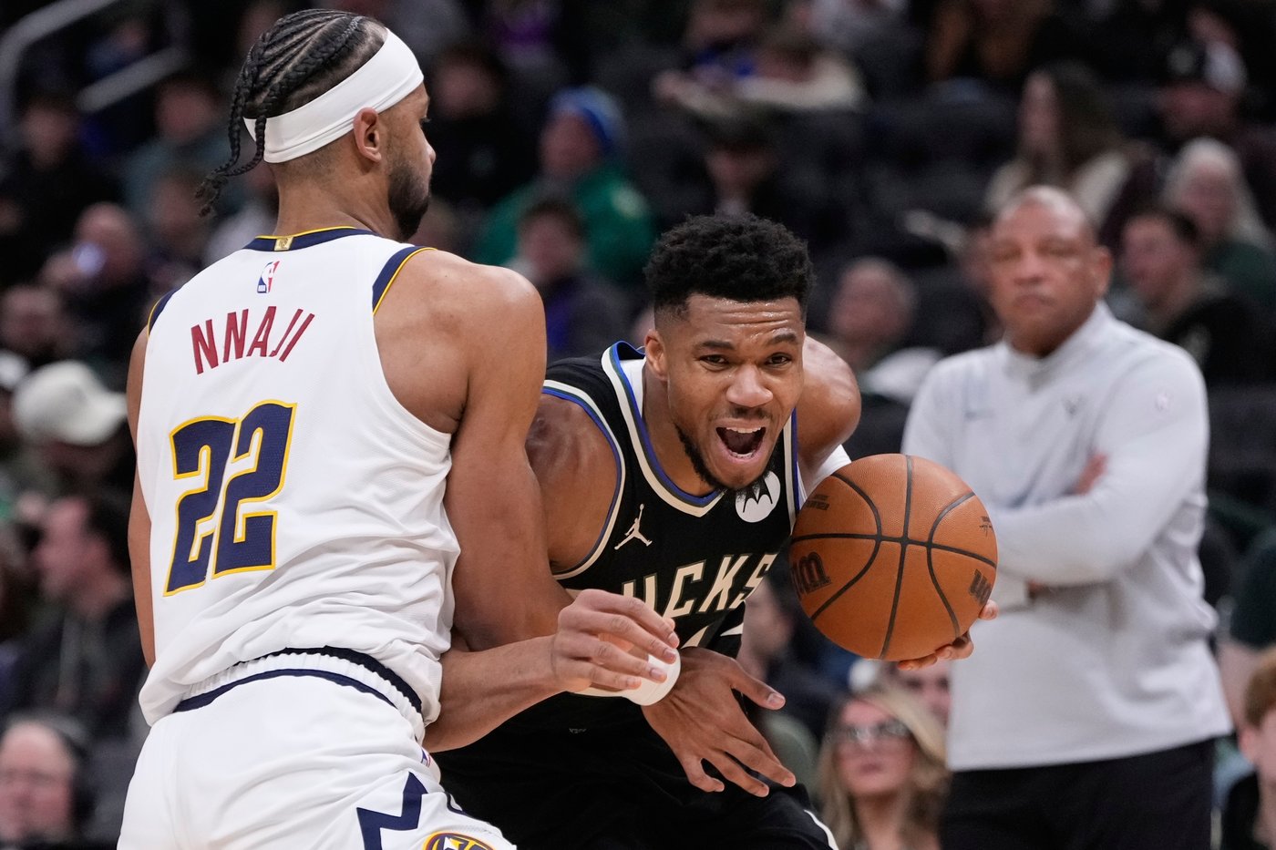 Bucks have no timetable on when Giannis Antetokounmpo might return from right calf strain | iNFOnews.ca