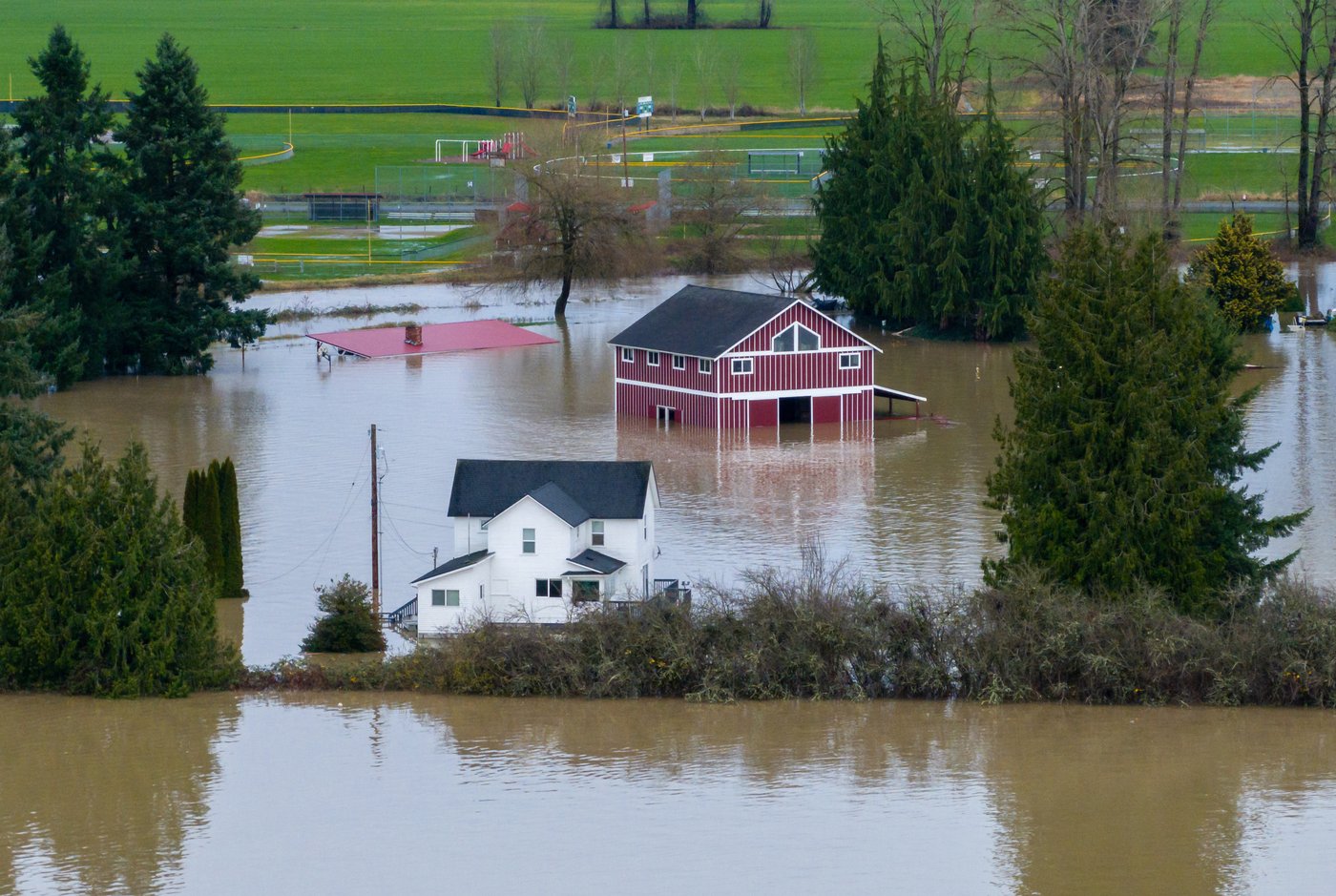 Tens of thousands ordered to flee flooding after torrential rain in Pacific Northwest | iNFOnews.ca Tens of thousands ordered to flee flooding after torrential rain in Pacific Northwest | iNFOnews.ca