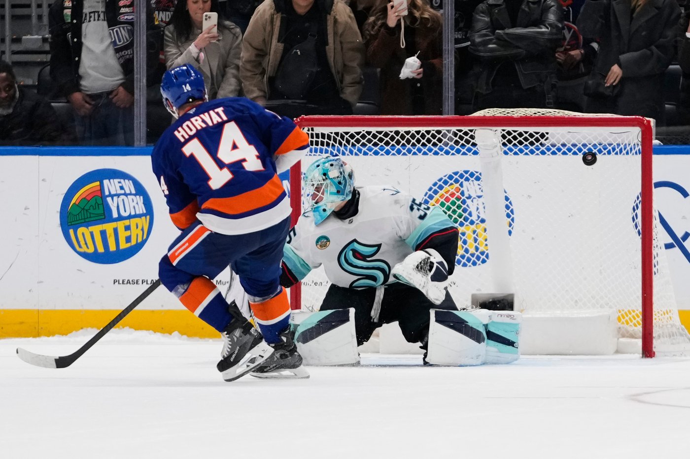 Horvat, Palmieri score in shootout to back Rittich in Islanders' 1-0 victory over Kraken | iNFOnews.ca
