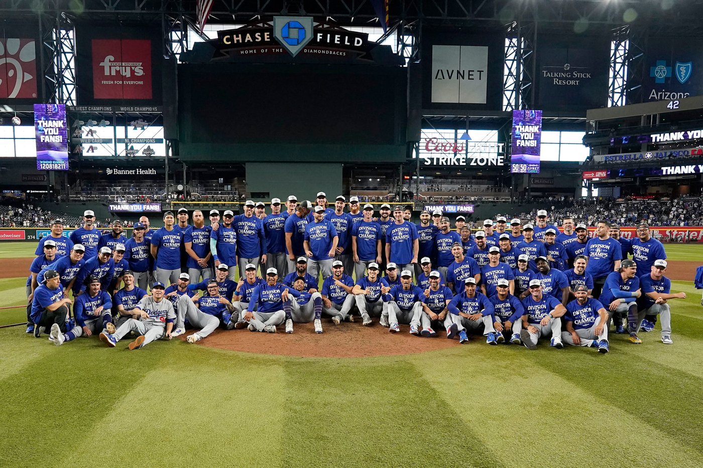 Clayton Kershaw and Dodgers celebrate 12th NL West title in last 13 seasons | iNFOnews.ca