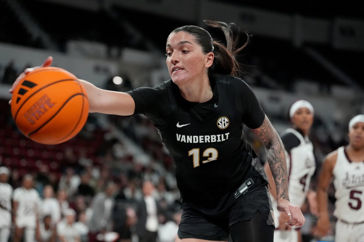 Blakes scores 38 points, No. 5 Vanderbilt beats Mississippi State for first 18-0 start | iNFOnews.ca