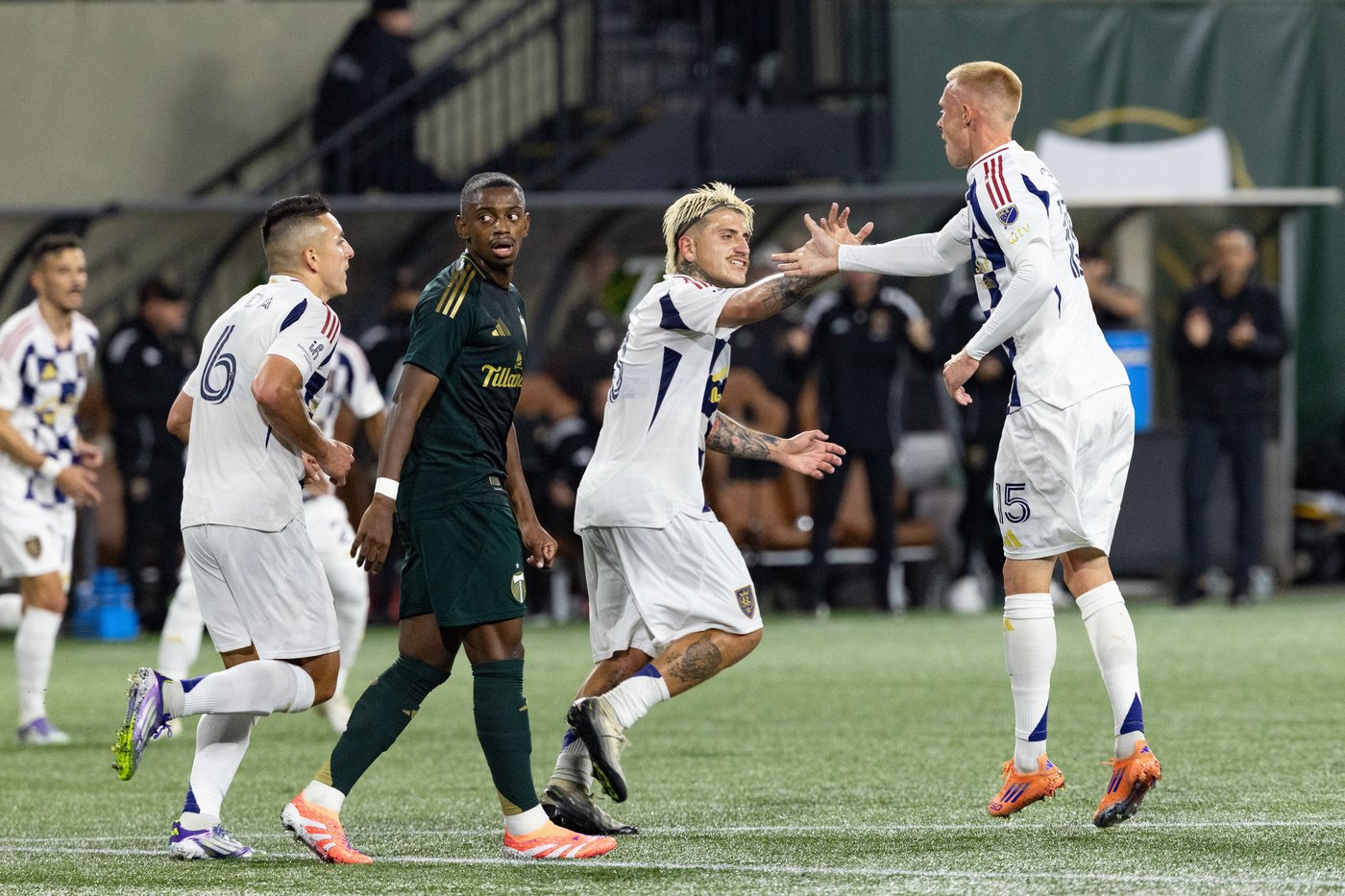 Mora scores 2 first-half goals and the Timbers beat Real Salt Lake 3-1 to advance in MLS playoffs | iNFOnews.ca Mora scores 2 first-half goals and the Timbers beat Real Salt Lake 3-1 to advance in MLS playoffs | iNFOnews.ca