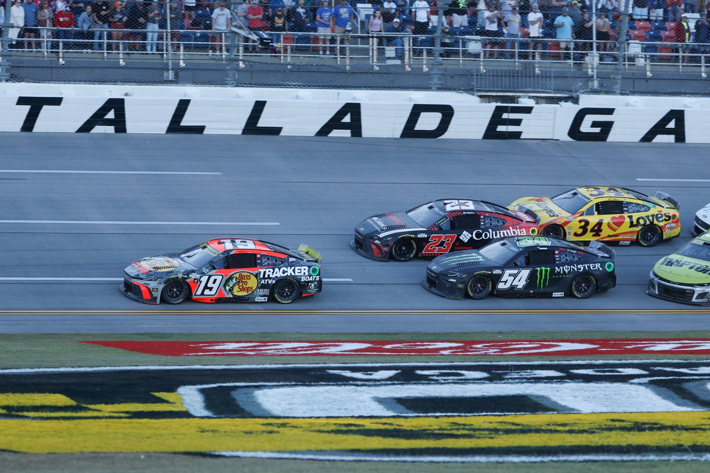 Briscoe gives Joe Gibbs Racing 2nd spot in NASCAR's championship finale with OT win at Talladega | iNFOnews.ca Briscoe gives Joe Gibbs Racing 2nd spot in NASCAR's championship finale with OT win at Talladega | iNFOnews.ca
