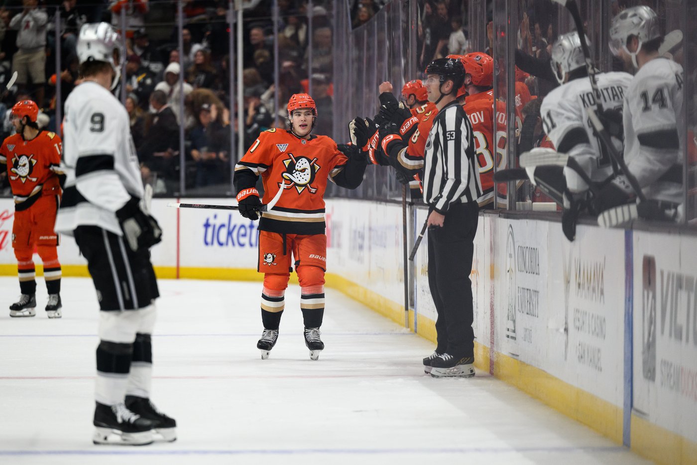 Carlsson scores late in regulation, Ducks rally for 5-4 shootout win over Kings | iNFOnews.ca