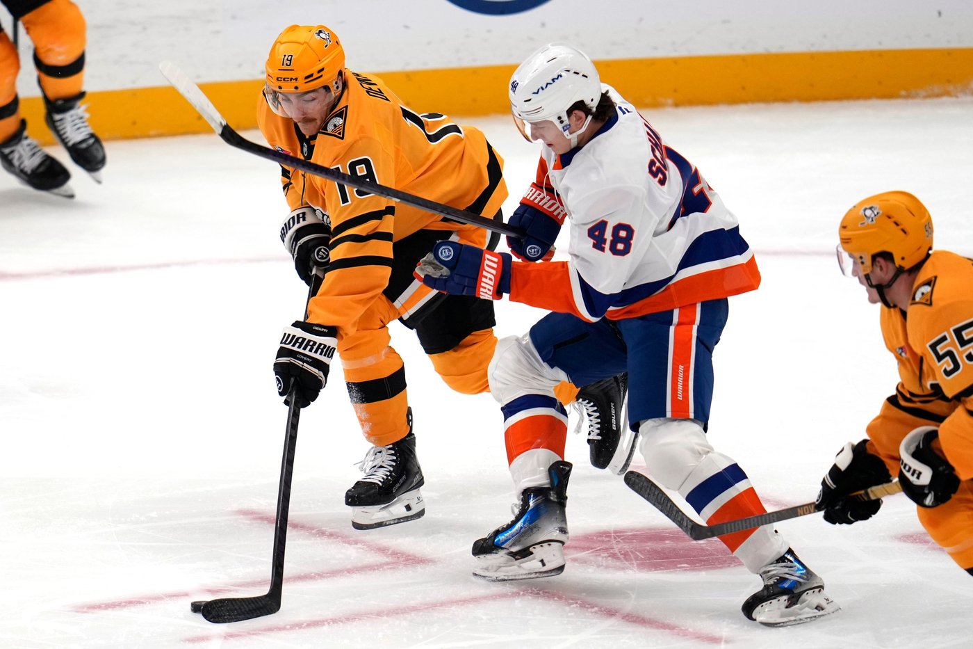 Matthew Schaefer turned 18 last month. The Islanders rookie hardly looked his age in his NHL debut | iNFOnews.ca Matthew Schaefer turned 18 last month. The Islanders rookie hardly looked his age in his NHL debut | iNFOnews.ca