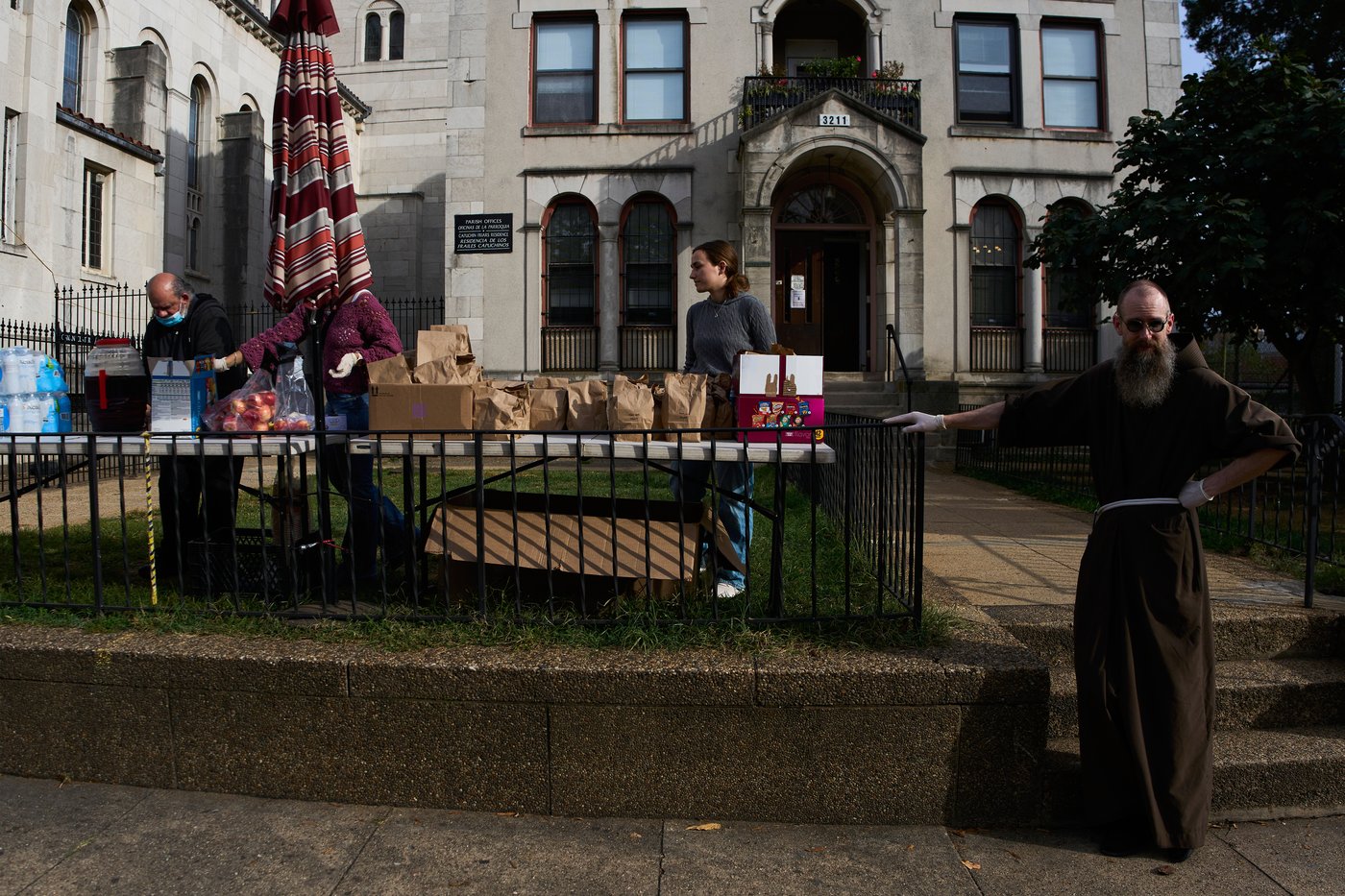 Immigration crackdown stokes fear and solidarity at a Catholic church in DC | iNFOnews.ca
