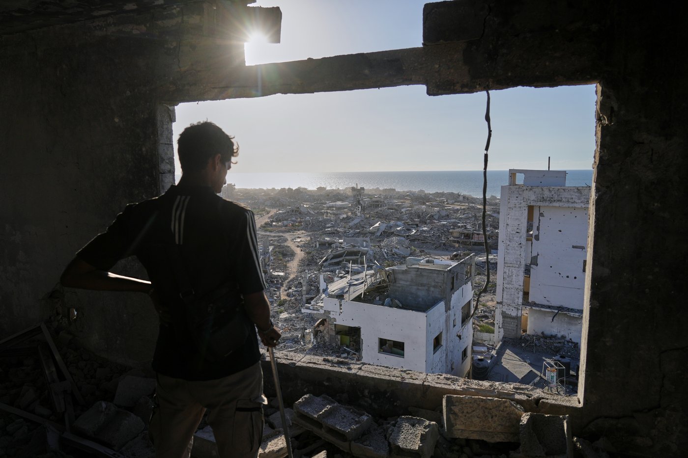 Photos show Gaza’s destruction as families return to what's left of their homes | iNFOnews.ca