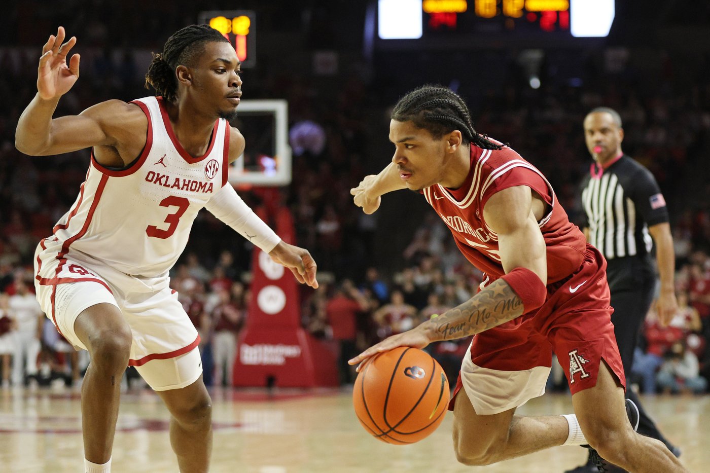 Darius Acuff Jr. posts 21 points and 9 assists to lead No. 15 Arkansas past Oklahoma 83-79 | iNFOnews.ca