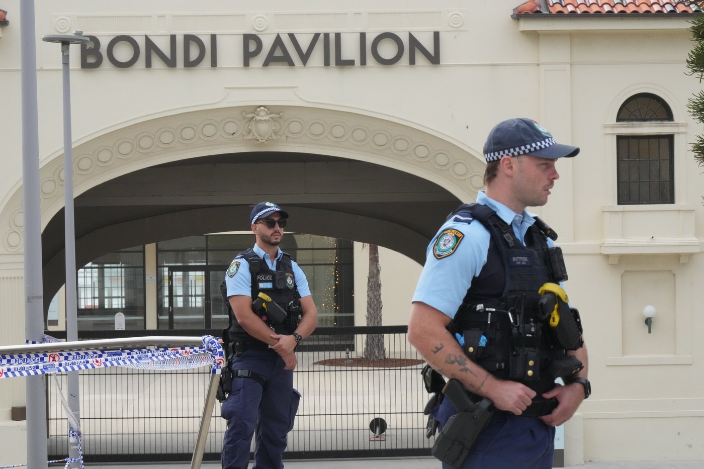Father and son gunmen kill at least 15 people in attack on Hanukkah event at Sydney's Bondi Beach | iNFOnews.ca Father and son gunmen kill at least 15 people in attack on Hanukkah event at Sydney's Bondi Beach | iNFOnews.ca