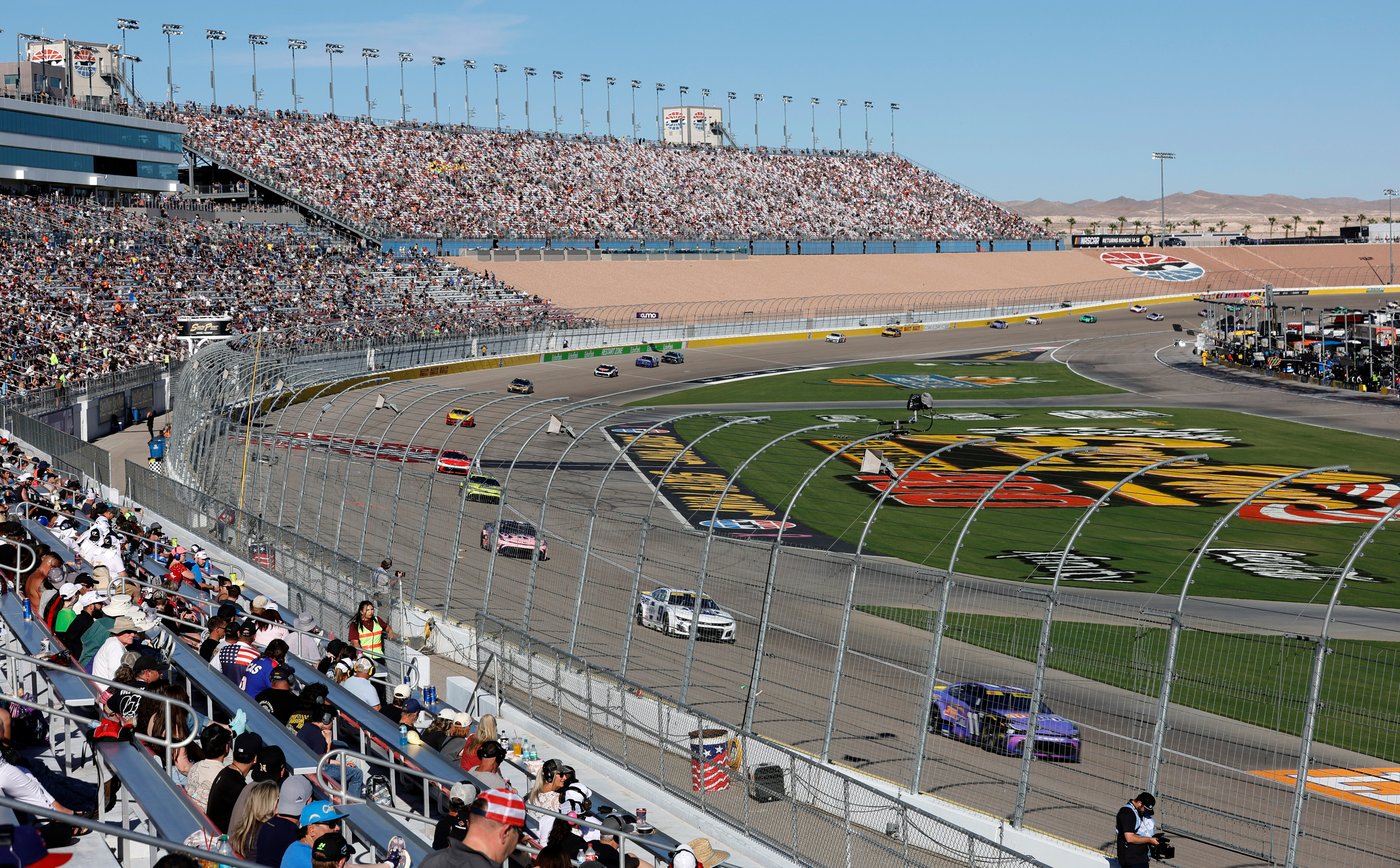 Tears of triumph: Denny Hamlin wins emotional race in Las Vegas, secures championship spot | iNFOnews.ca