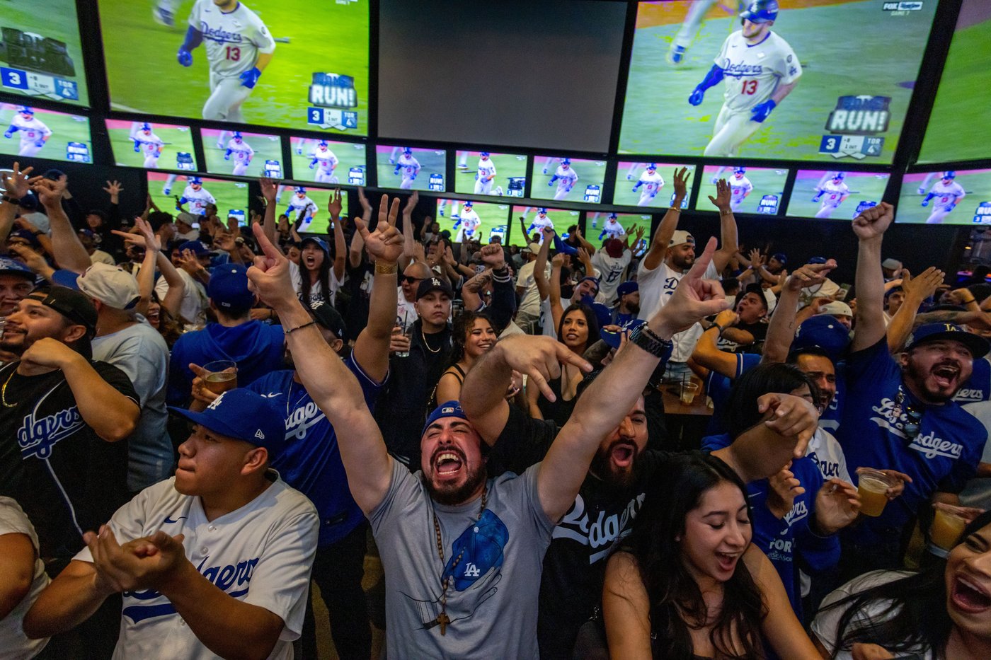 The Los Angeles Dodgers become first World Series repeat champions in 25 years, in photos | iNFOnews.ca