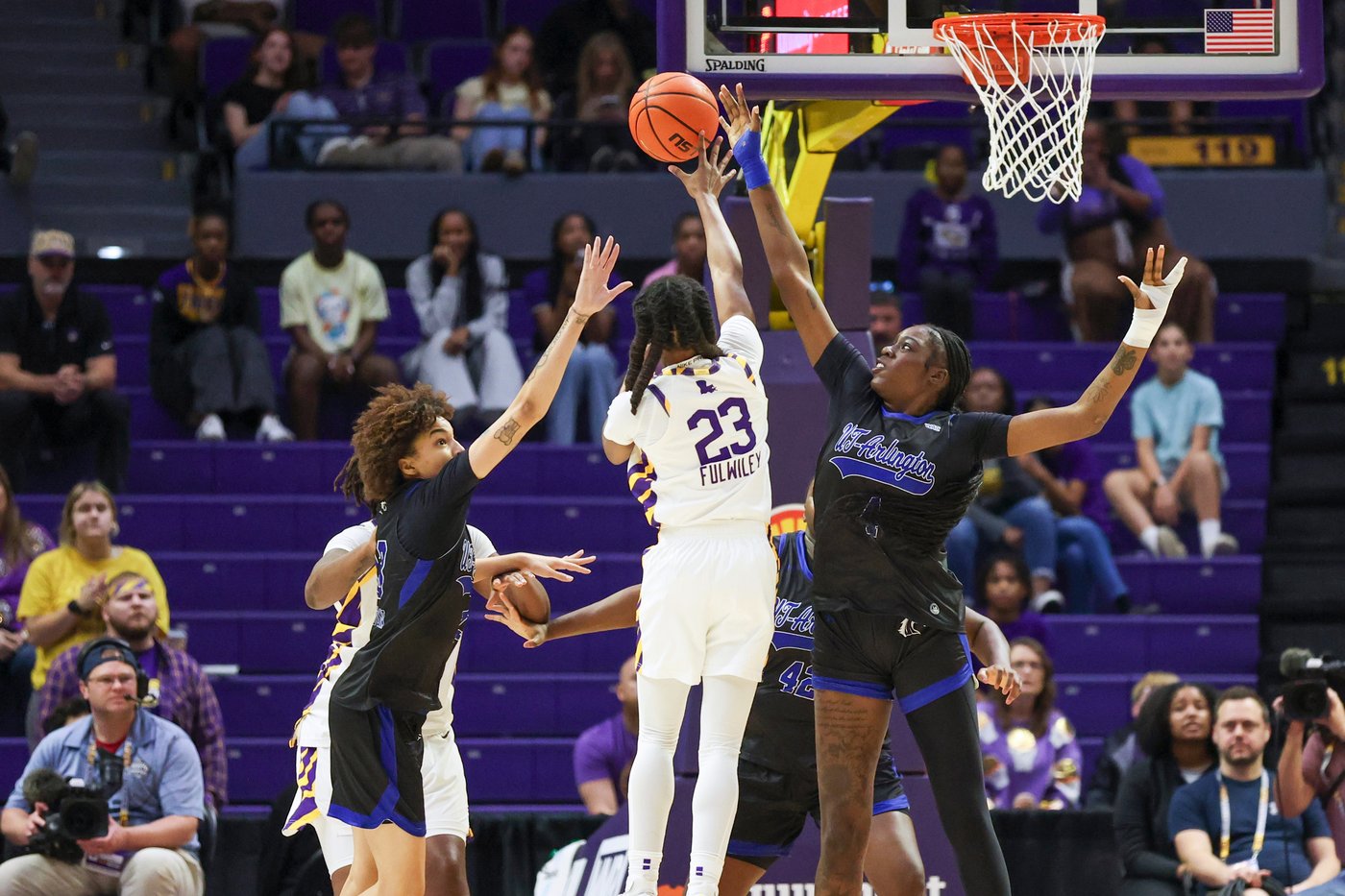 No. 5 LSU women rout UT-Arlington 110-45 to improve to 13-0 | iNFOnews.ca