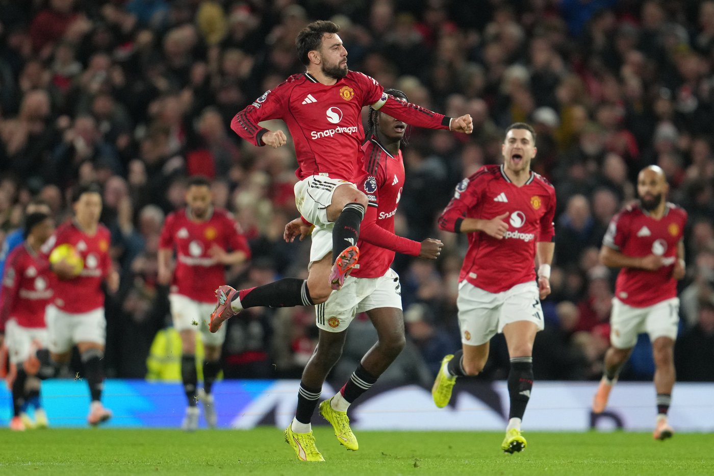 Man United and Bournemouth draw 4-4 in Premier League thriller | iNFOnews.ca