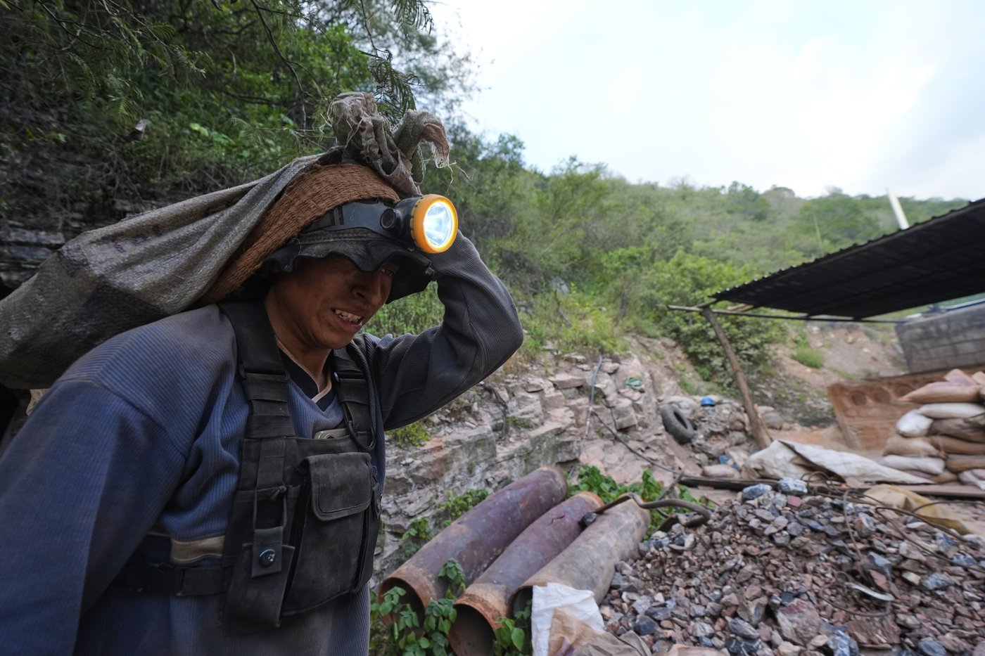 A poisoned region: Takeaways from AP's report on a boom in mercury mining in central Mexico | iNFOnews.ca