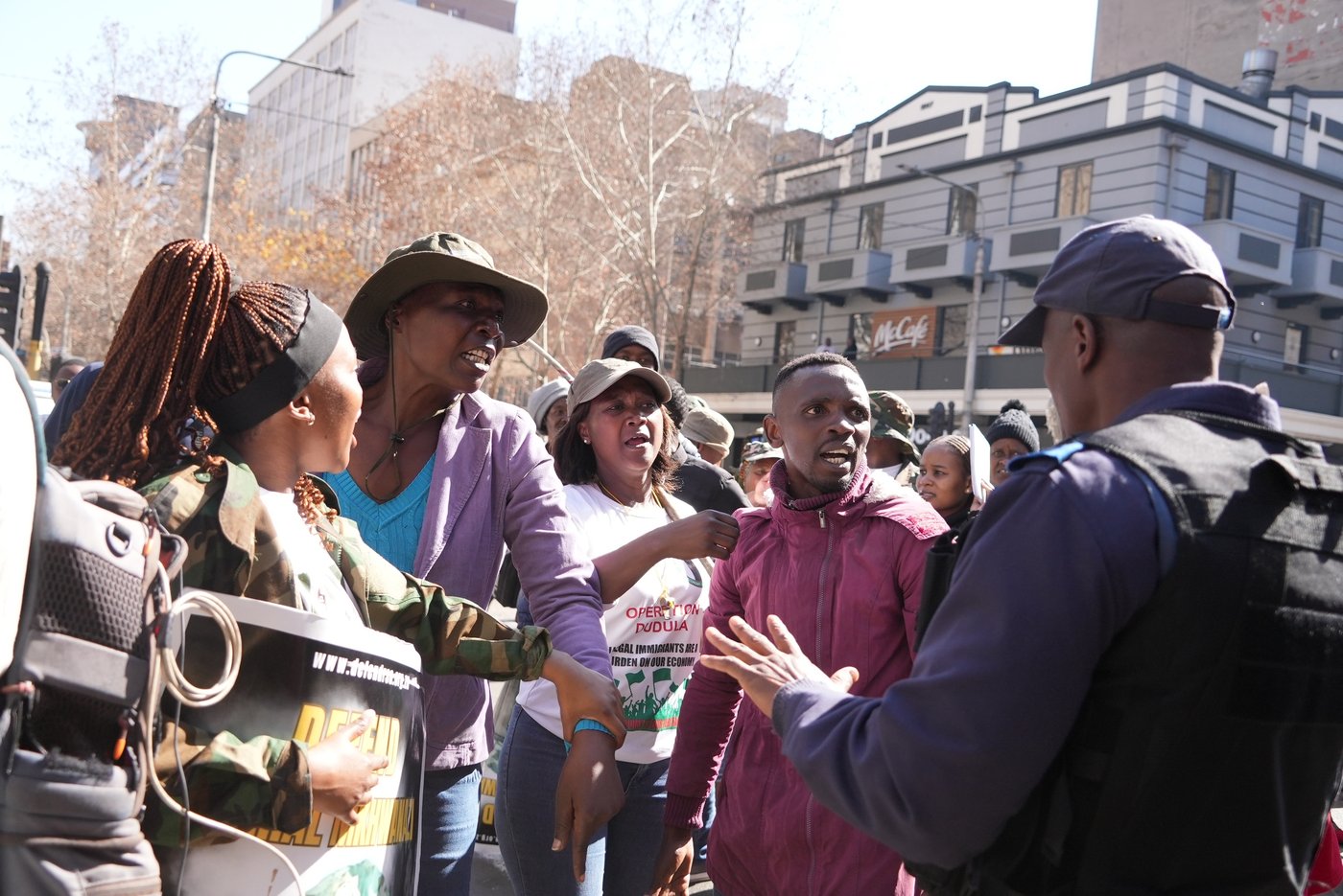 An anti-migrant group in South Africa is blocking foreigners from health clinics | iNFOnews.ca