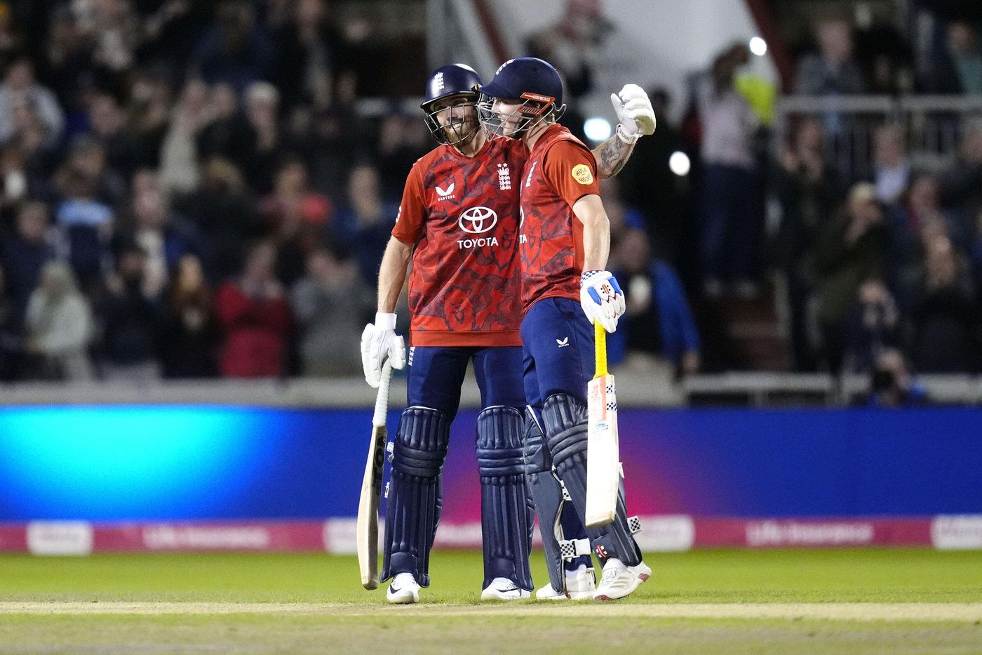 Phil Salt and England smash T20 records at South Africa's expense | iNFOnews.ca