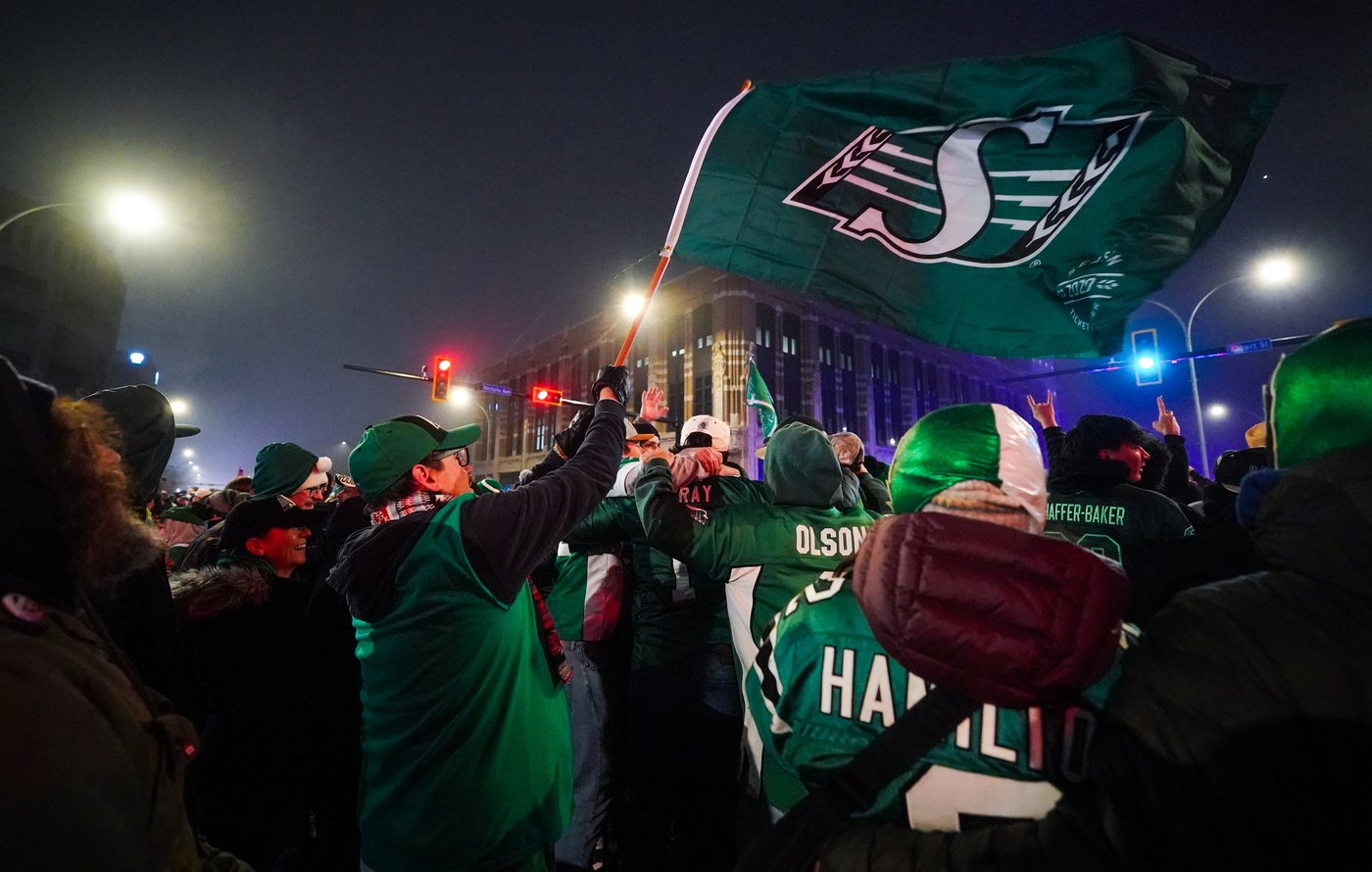 'Fan-demonium:' Saskatchewan Roughriders celebrate ending 12-year Grey Cup drought | iNFOnews.ca 'Fan-demonium:' Saskatchewan Roughriders celebrate ending 12-year Grey Cup drought | iNFOnews.ca