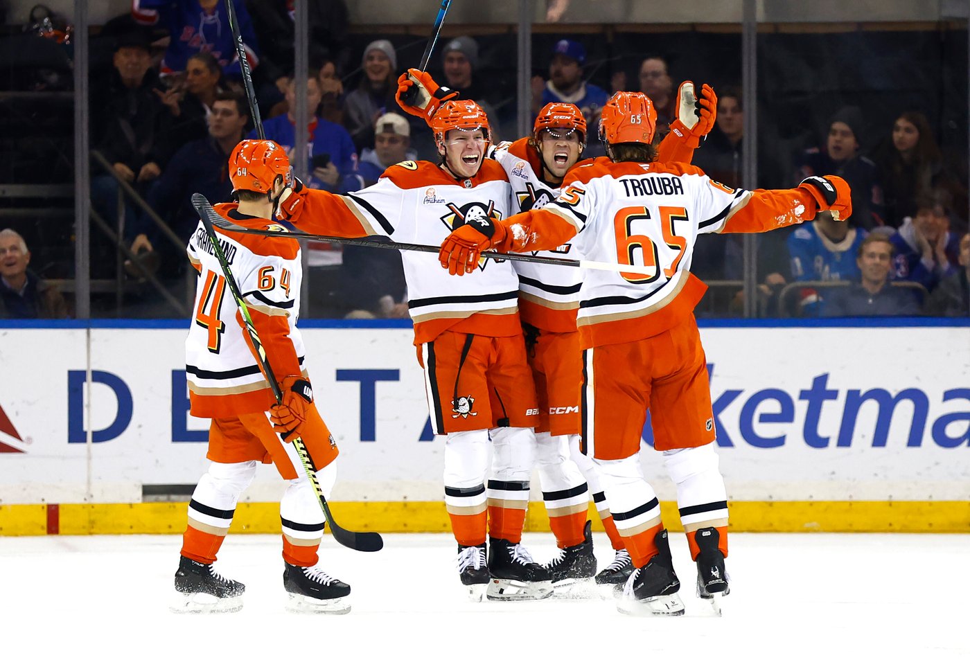 Gauthier scores twice as the Ducks beat the Rangers 4-1 to snap their two-game losing streak | iNFOnews.ca Gauthier scores twice as the Ducks beat the Rangers 4-1 to snap their two-game losing streak | iNFOnews.ca