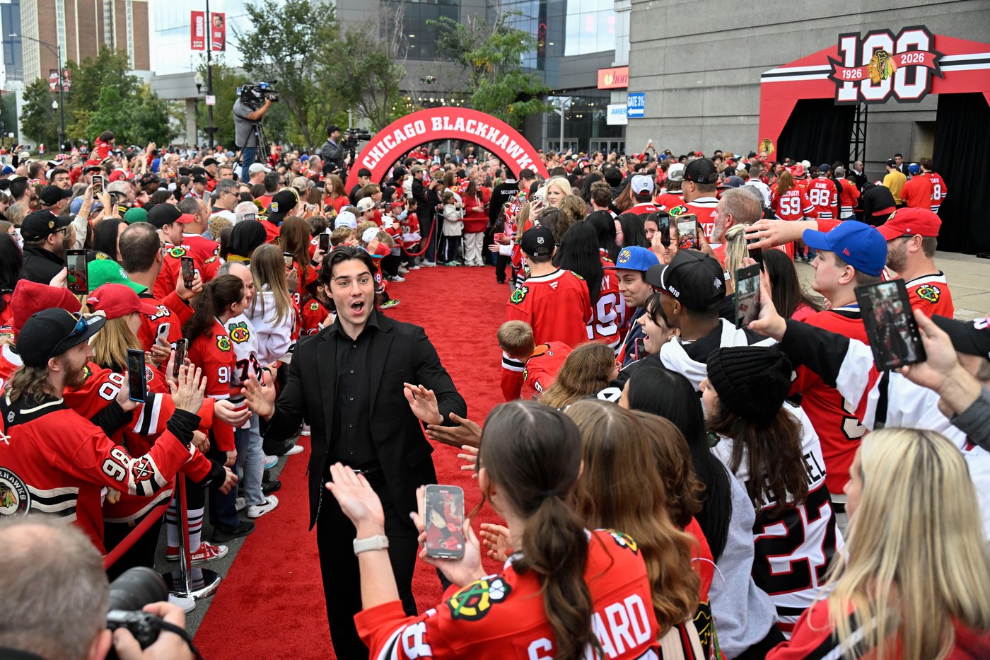 Blackhawks highlight their rich history before the home opener for their centennial season | iNFOnews.ca