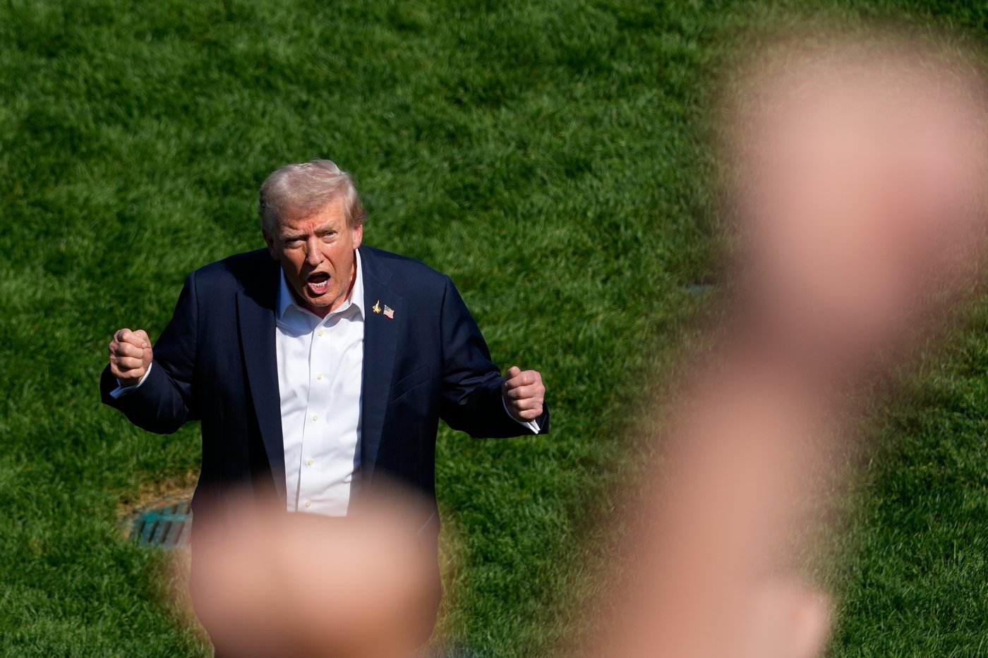 Trump swings by the Ryder Cup, soaking up fans’ love after vowing revenge on more of his enemies | iNFOnews.ca