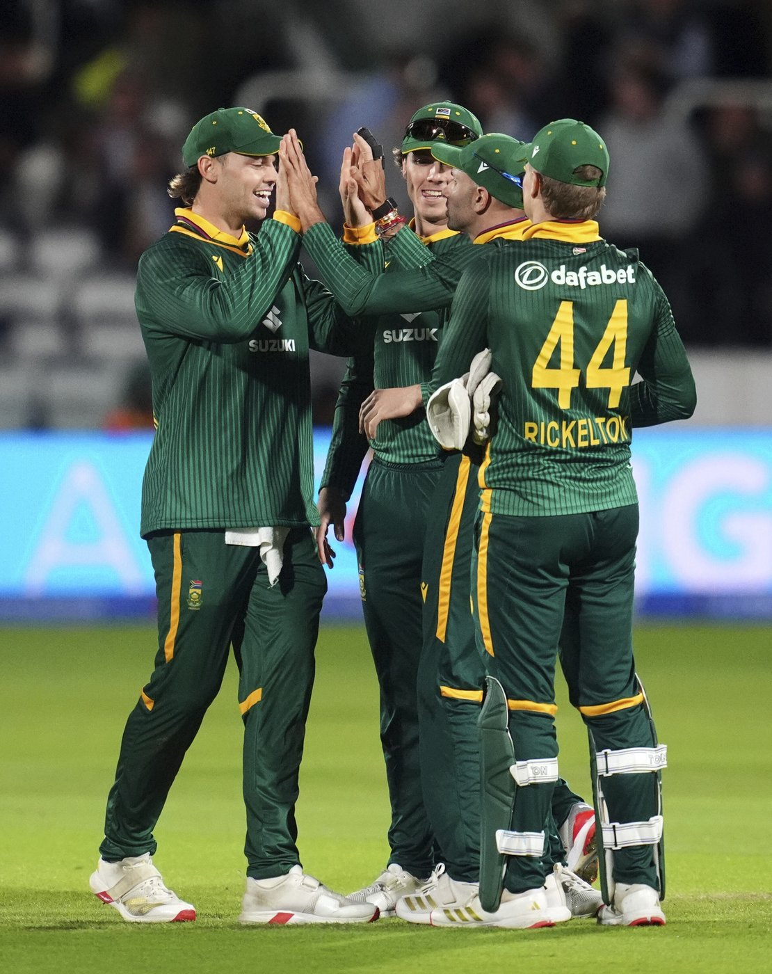 South Africa clinches ODI series against England with exciting 5-run win at Lord's | iNFOnews.ca