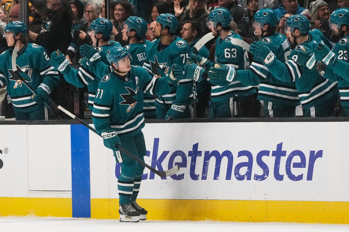 Celebrini notches 14th goal, Sharks beat Bruins 3-1 | iNFOnews.ca