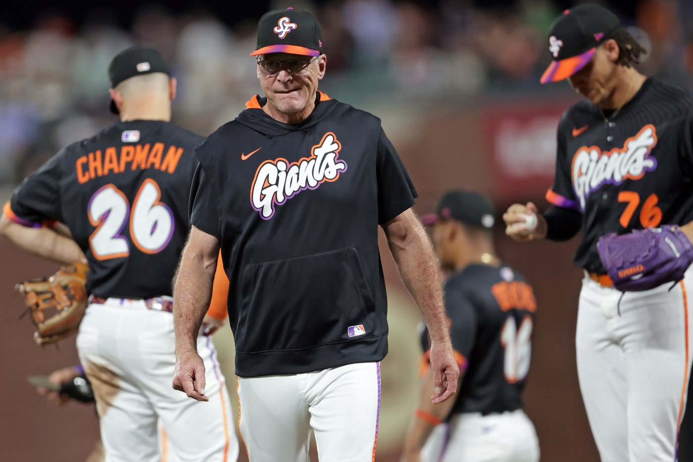 Giants fire veteran manager Bob Melvin after two years as Buster Posey seeks 'different voice' | iNFOnews.ca