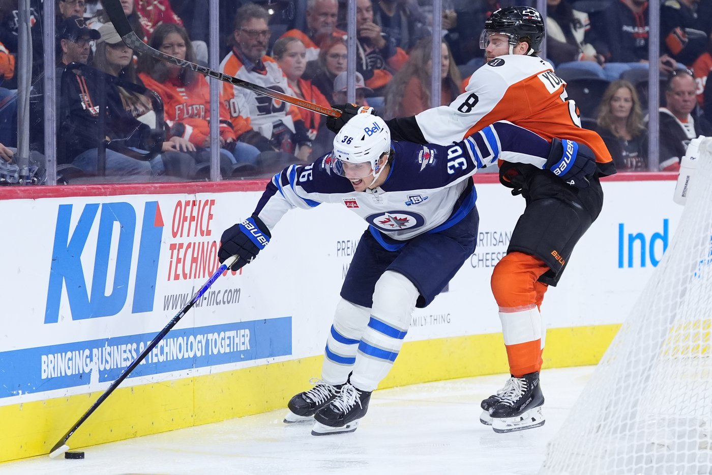 Scheifele ties Jets record for career points in win over Flyers | iNFOnews.ca Scheifele ties Jets record for career points in win over Flyers | iNFOnews.ca