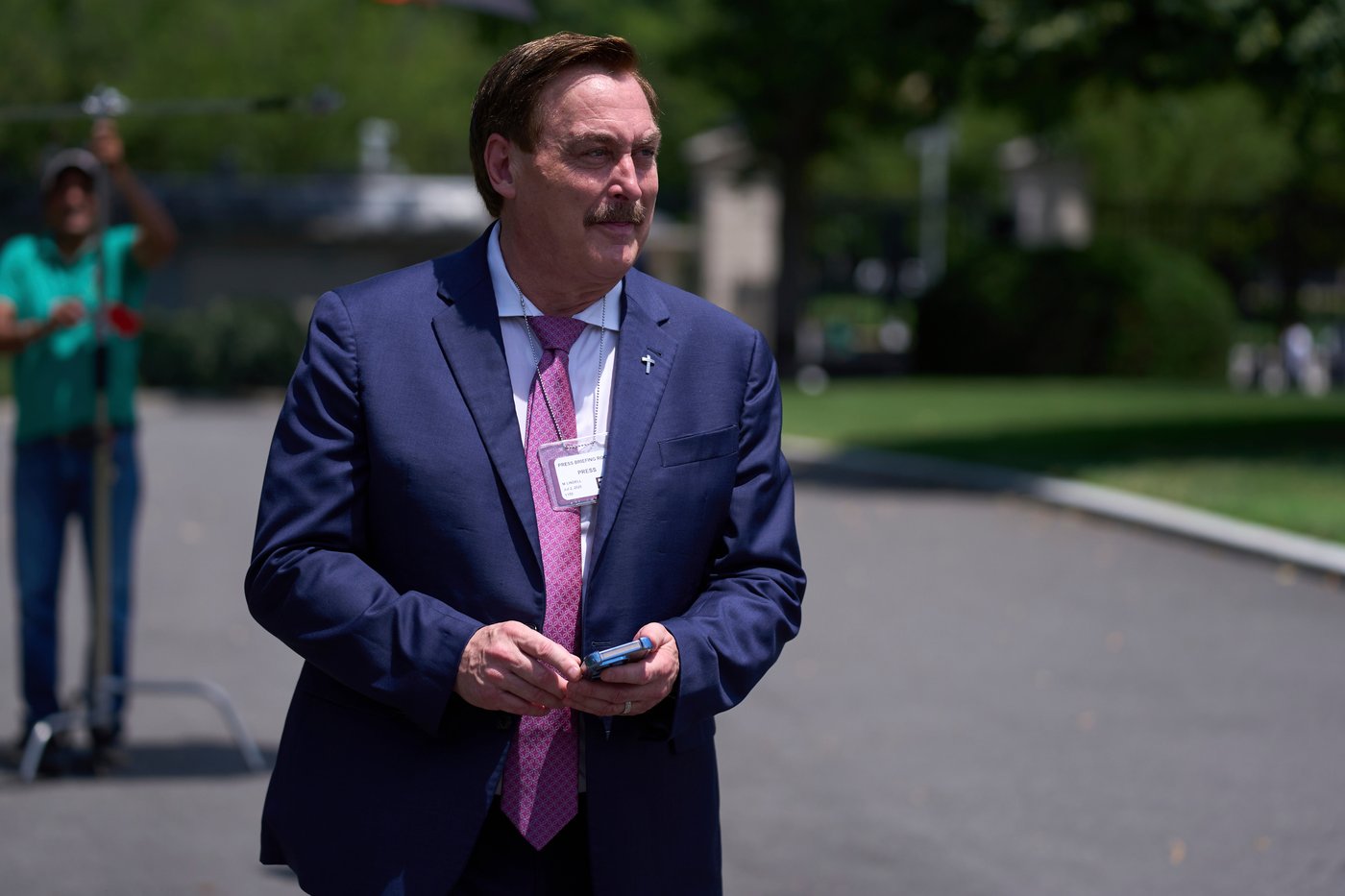 After others departed, Pentagon announces 'new' press corps filled with conservative news outlets | iNFOnews.ca