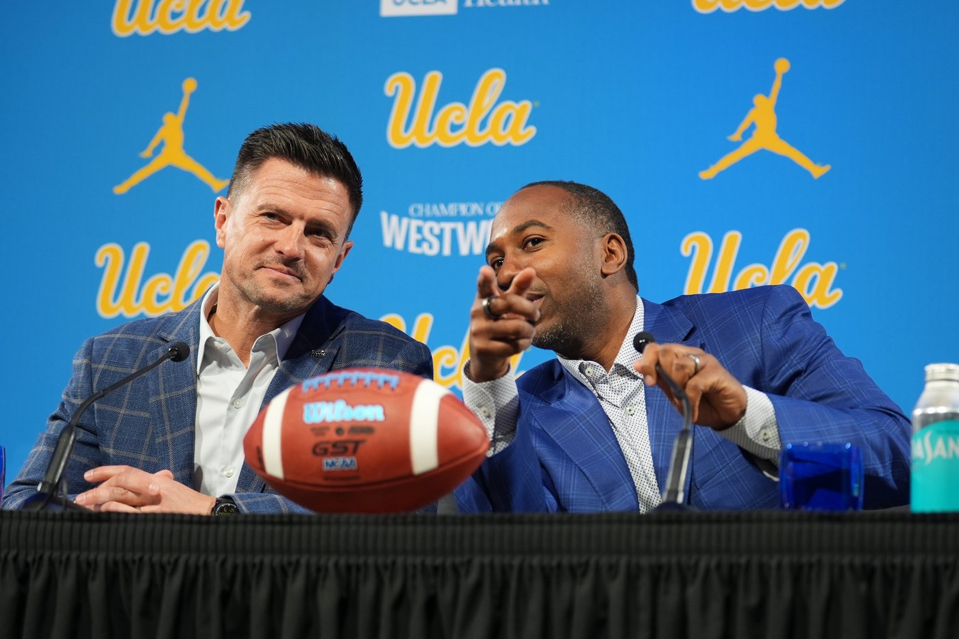 Chesney starts his UCLA football coaching era with energy, inspiration and a promise to win | iNFOnews.ca Chesney starts his UCLA football coaching era with energy, inspiration and a promise to win | iNFOnews.ca