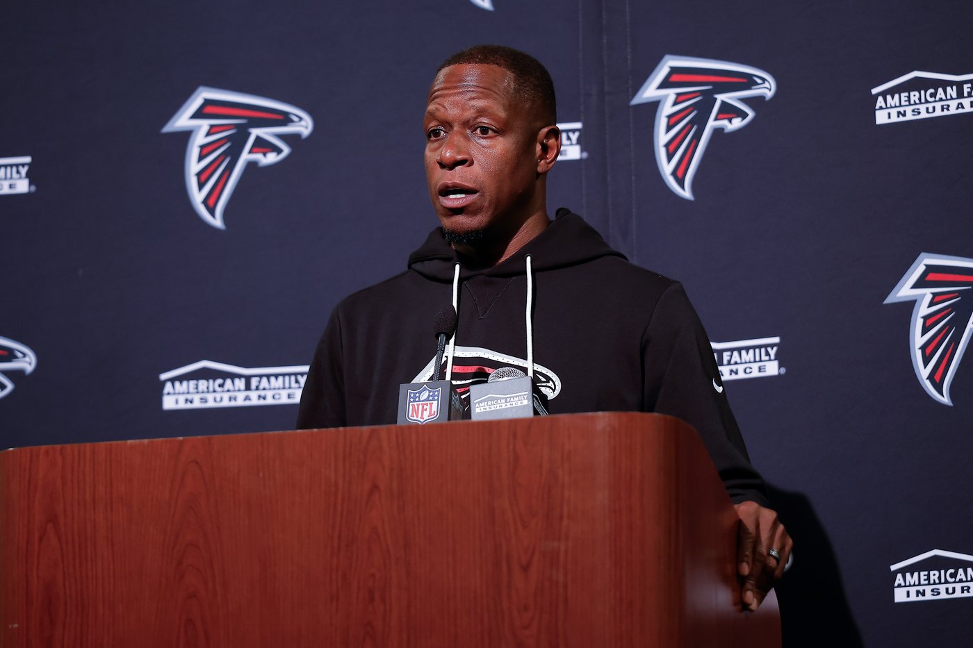 Falcons' embarrassing blunder helps 49ers seal 20-10 victory | iNFOnews.ca Falcons' embarrassing blunder helps 49ers seal 20-10 victory | iNFOnews.ca