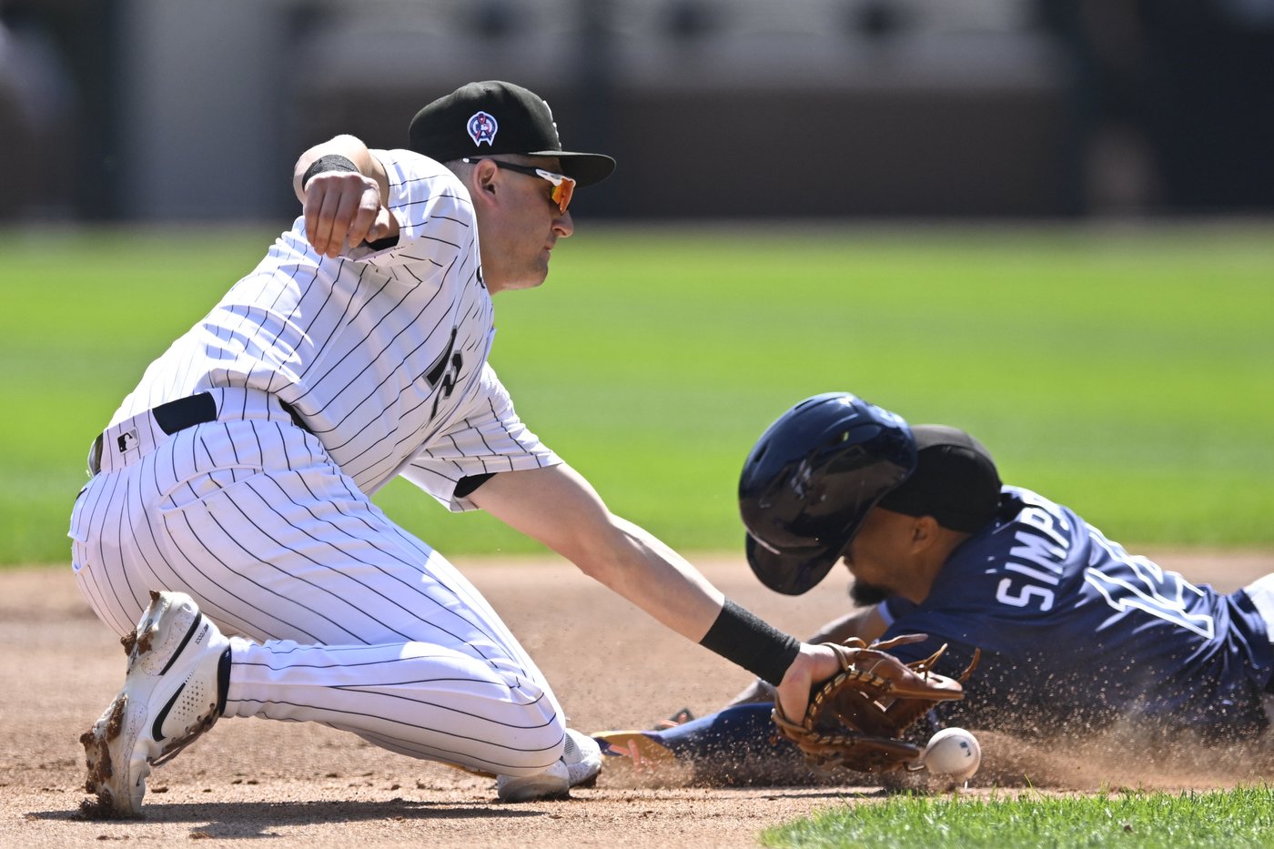 Montgomery and Teel drive in 2 runs each to lead White Sox over Rays 5-1 | iNFOnews.ca