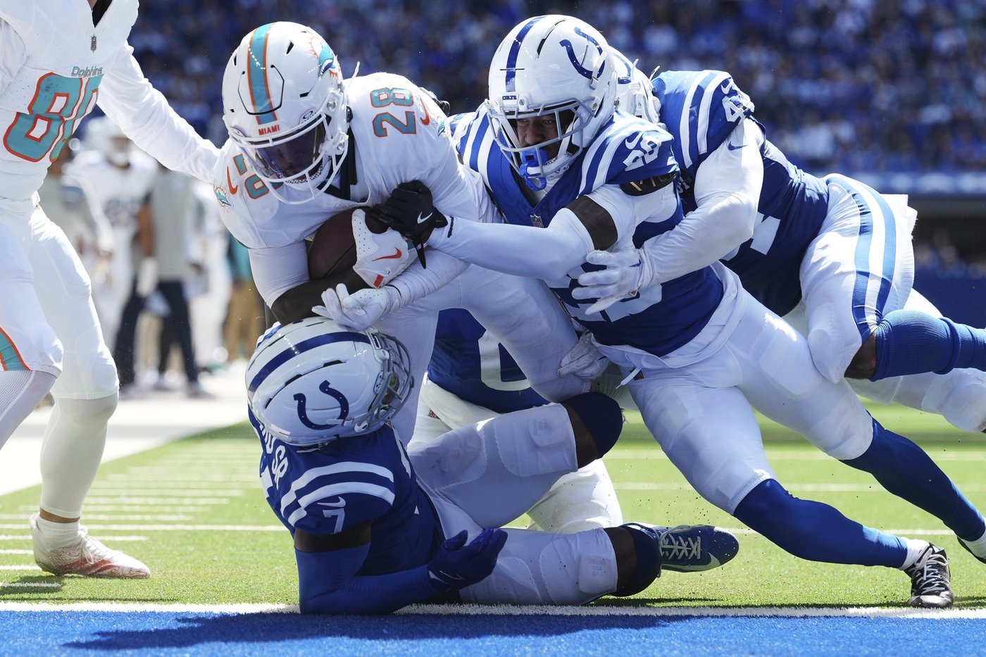 Daniel Jones shines as Colts snap 11-game opening-day winless streak, beating Dolphins 33-8 | iNFOnews.ca Daniel Jones shines as Colts snap 11-game opening-day winless streak, beating Dolphins 33-8 | iNFOnews.ca