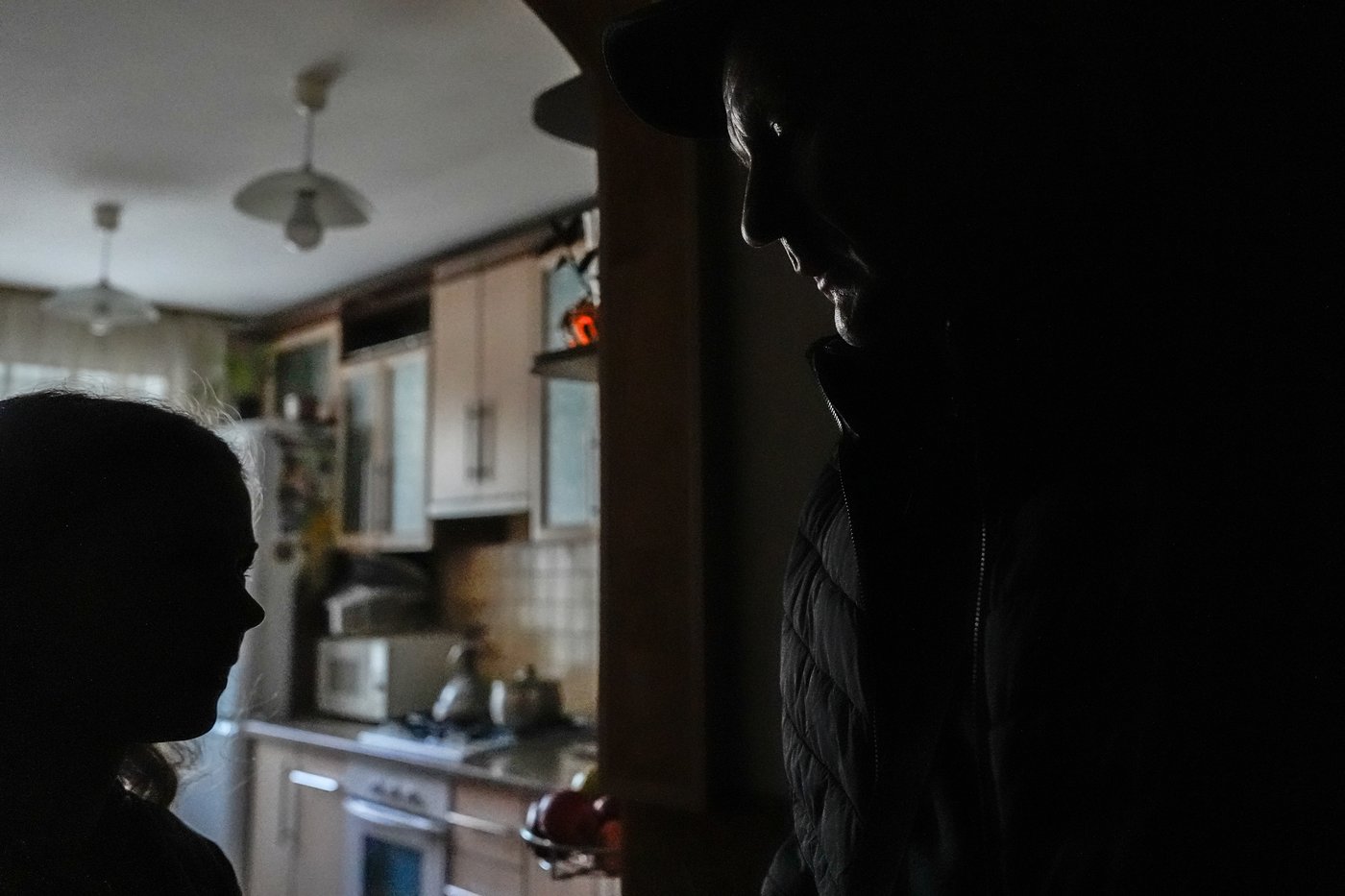 PHOTO ESSAY: Energy workers risk their lives to keep Ukraine's lights on as Russia attacks | iNFOnews.ca