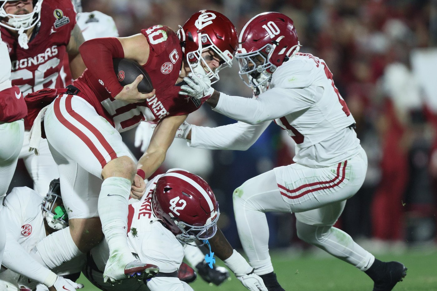 Alabama defenders Hubbard, Lawson and Jefferson are traveling redemption road to the Rose Bowl | iNFOnews.ca