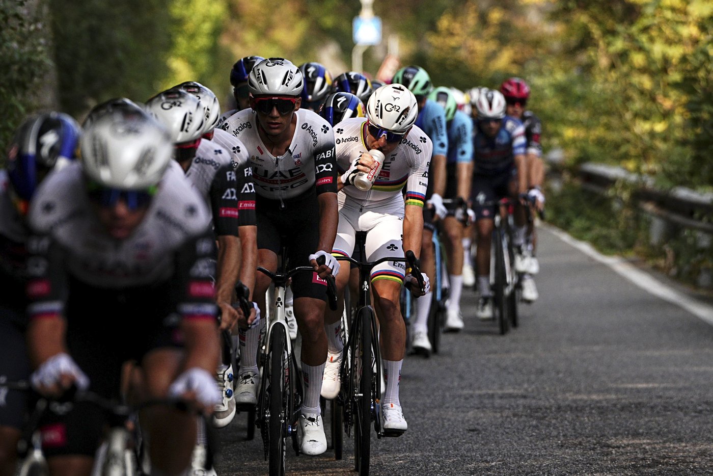 Tadej Pogacar caps incredible season with record-equaling fifth Tour of Lombardy title | iNFOnews.ca