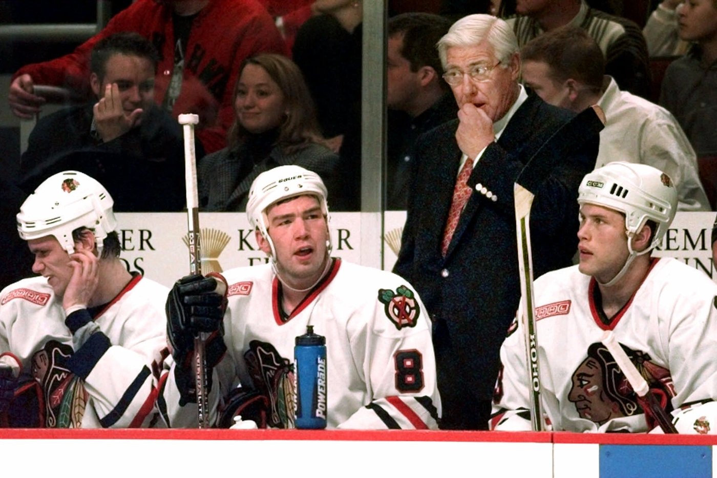 Hockey Hall of Fame player and longtime Blackhawks executive Bob Pulford dies at 89 | iNFOnews.ca