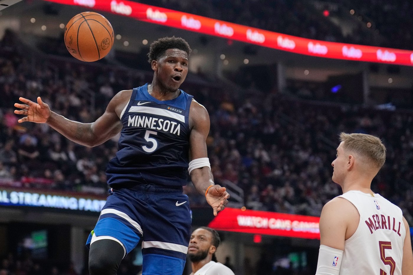 Donovan Mitchell scores 28 points as Cavaliers beat Timberwolves 146-134 | iNFOnews.ca