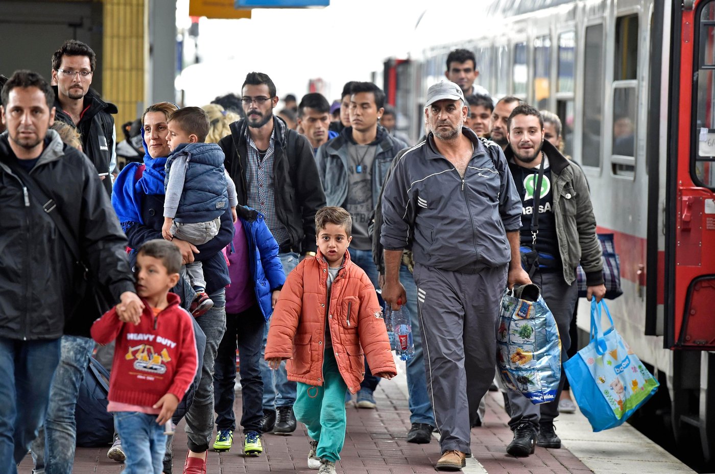 A decade after the refugee crisis that shook Europe, a Syrian family becomes German | iNFOnews.ca