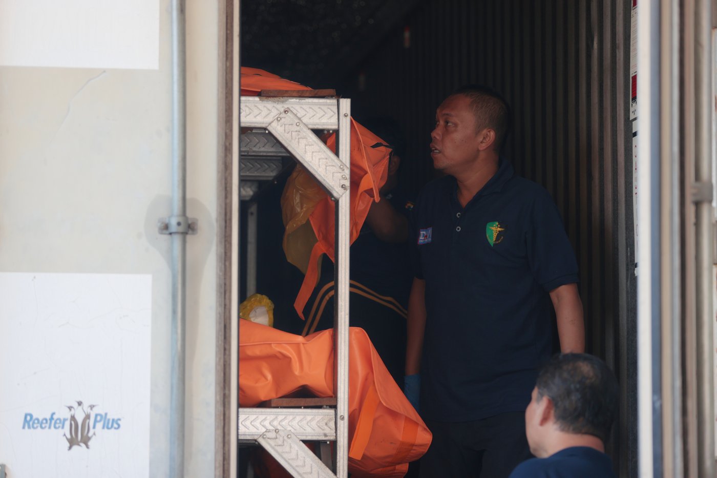 Indonesian rescuers search for missing students after school collapse kills 40 | iNFOnews.ca