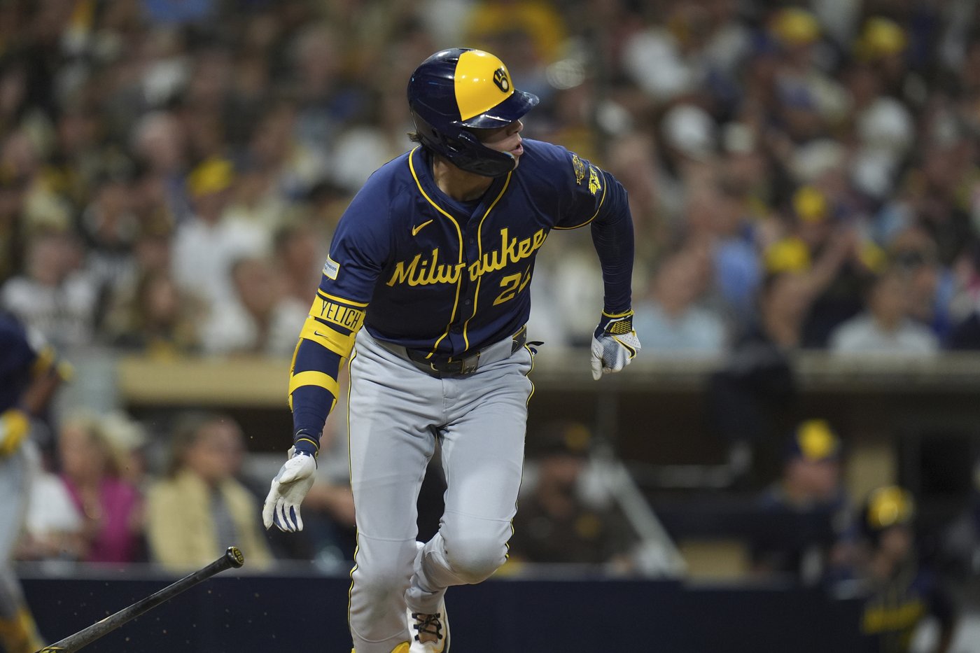 Fermin's 11th-inning single sends the Padres into the playoffs with 5-4 win over the Brewers | iNFOnews.ca
