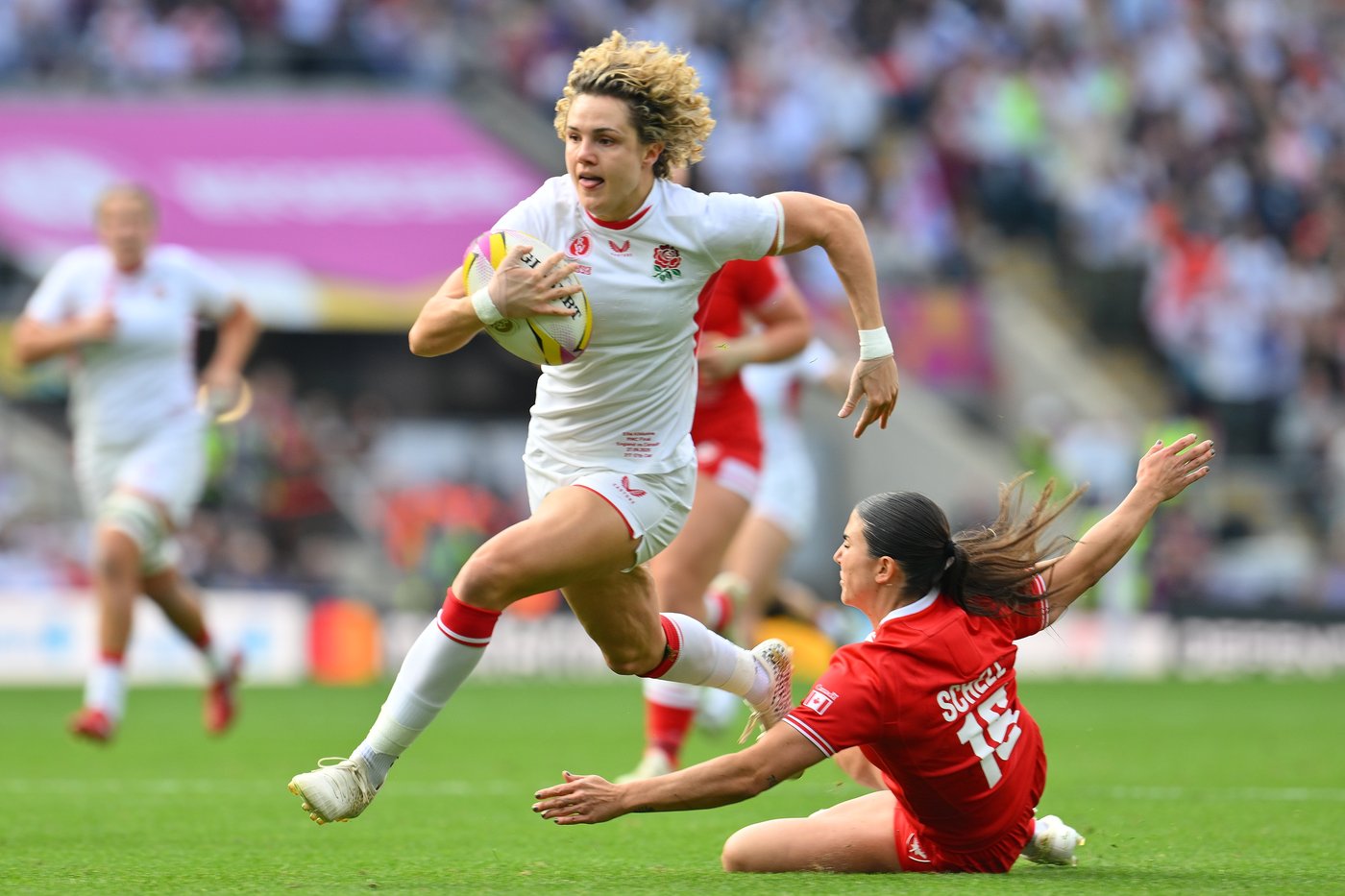 Untouchable England outclasses Canada to win Women's Rugby World Cup in front of record crowd | iNFOnews.ca